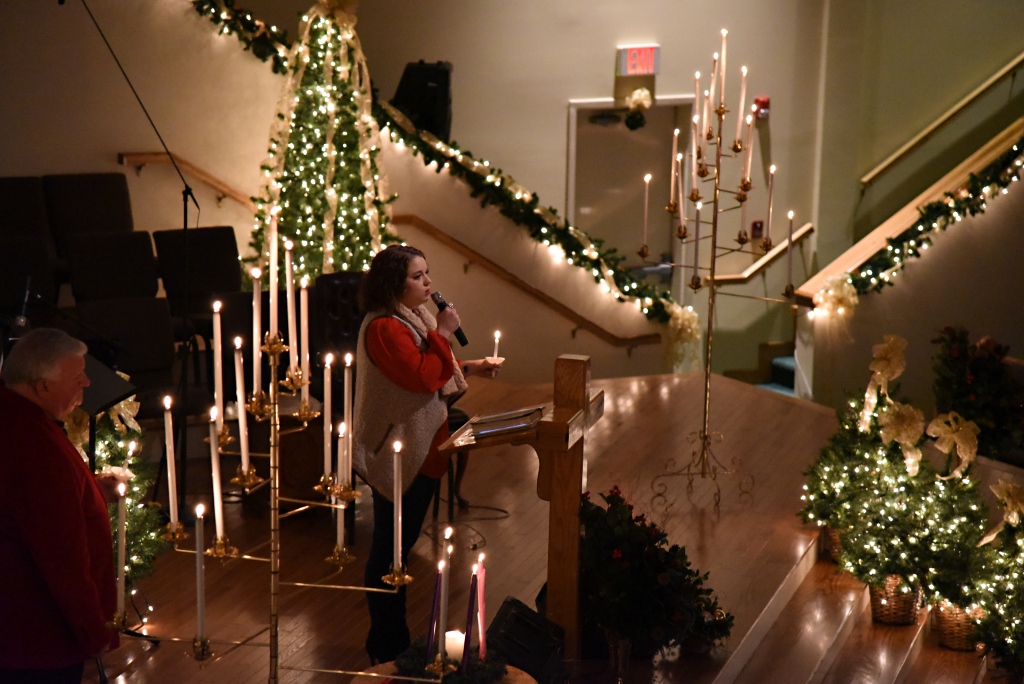 Candle Lght Service at HPBC 021 (1024x684)